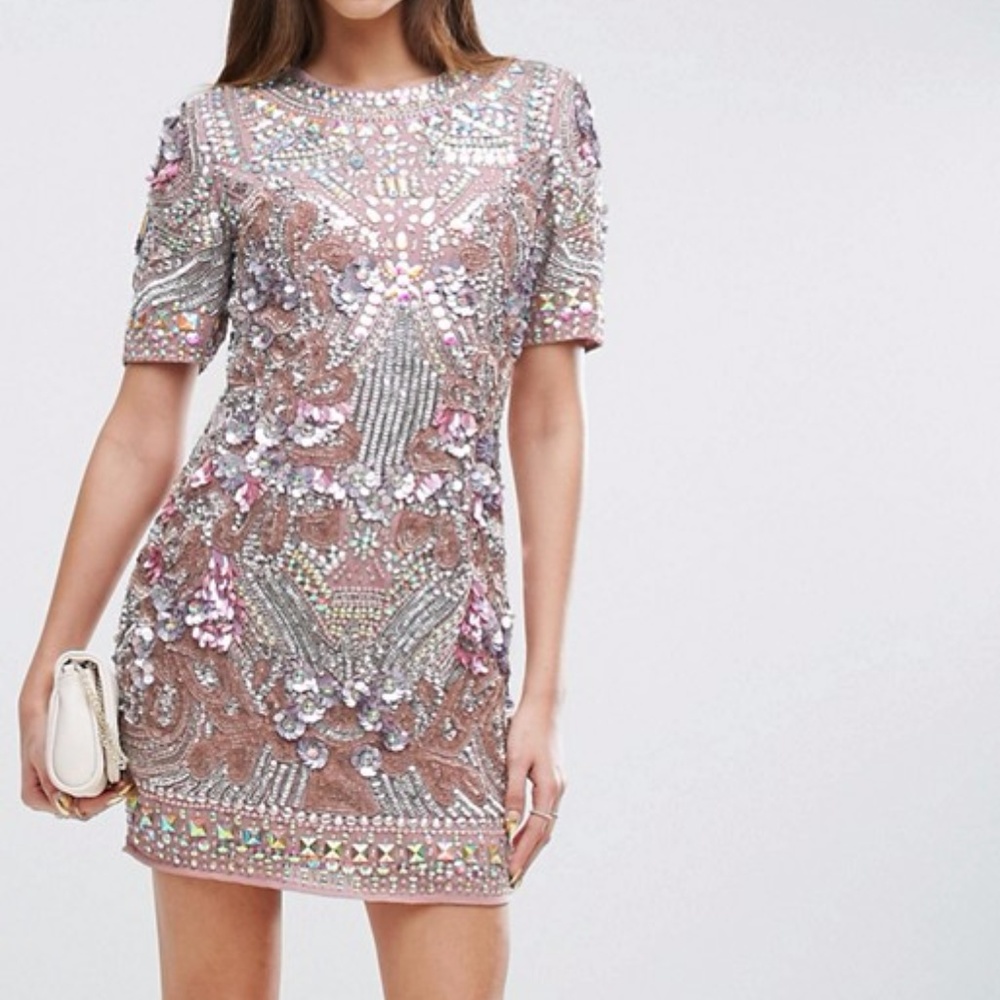 Premium Showtank Embellished Shift Dress